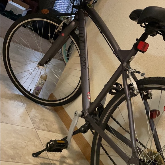 Bicycle - Picture 2 of 5